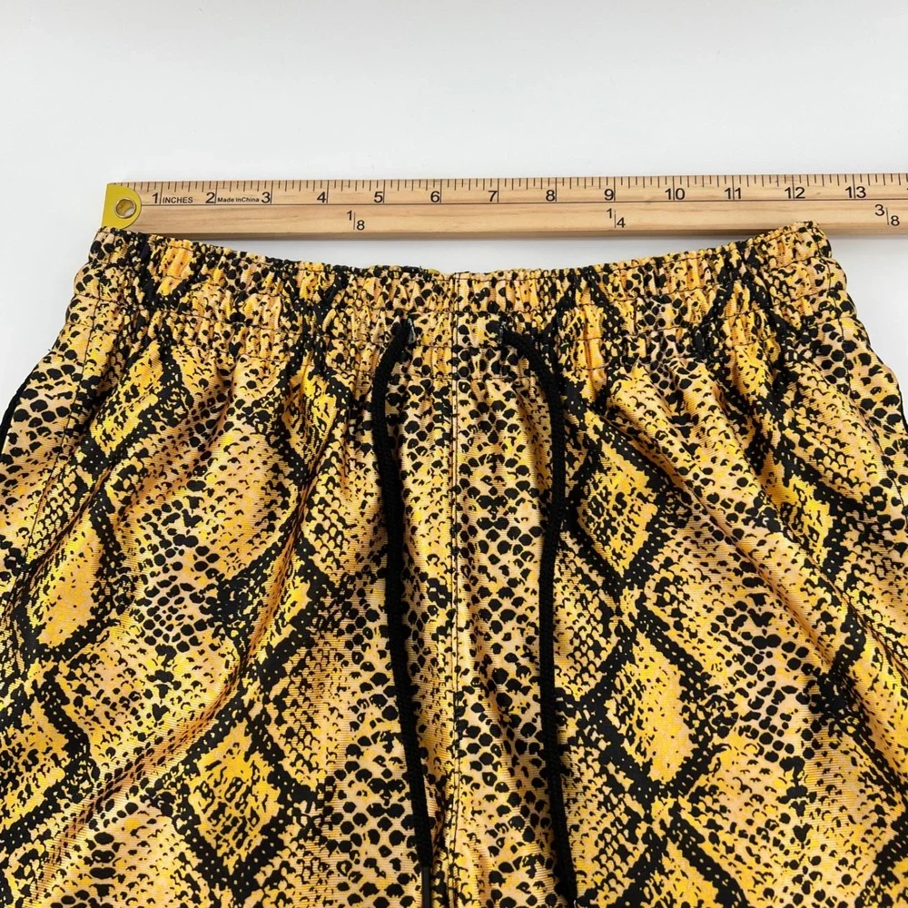 Nike Womens Dri-FIT Snakeskin‎ Basketball Shorts Yellow Black DH7348-709 XS